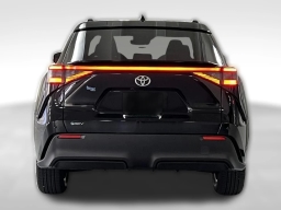 Toyota bZ XLE FWD (Natl) 2026