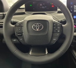 Toyota bZ XLE FWD (Natl) 2026