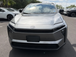 Toyota bZ XLE FWD (Natl) 2026