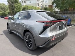 Toyota bZ XLE FWD (Natl) 2026