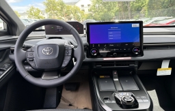 Toyota bZ XLE FWD (Natl) 2026