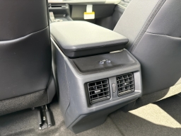 Toyota bZ XLE FWD (Natl) 2026