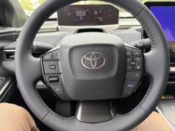 Toyota bZ XLE FWD (Natl) 2026