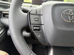 Toyota bZ XLE FWD (Natl) 2026