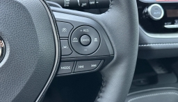 Toyota Corolla Hatchback SE CVT (Natl) 2026
