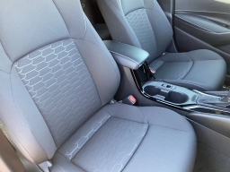 Toyota Corolla Hatchback SE CVT (Natl) 2026