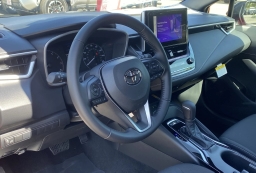 Toyota Corolla Hatchback SE CVT (Natl) 2026