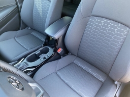 Toyota Corolla Hatchback SE CVT (Natl) 2026
