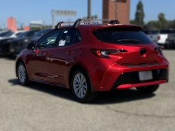 Toyota Corolla Hatchback SE CVT (Natl) 2026