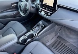 Toyota Corolla Hatchback SE CVT (Natl) 2026