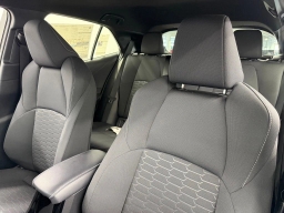 Toyota Corolla Hatchback SE CVT (Natl) 2026