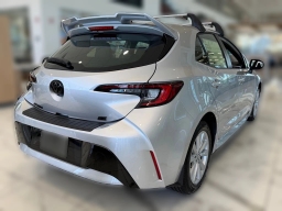 Toyota Corolla Hatchback SE CVT (Natl) 2026