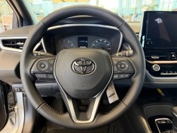 Toyota Corolla Hatchback SE CVT (Natl) 2026