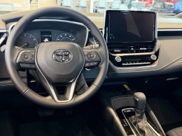 Toyota Corolla Hatchback SE CVT (Natl) 2026