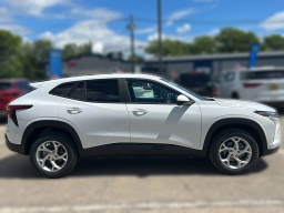 Chevrolet Trax LS FWD 4dr 2026
