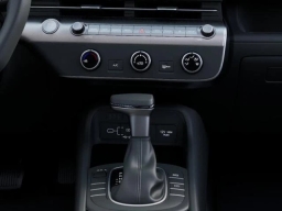 Hyundai Kona SE FWD 2026