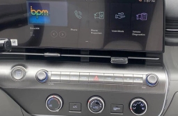 Hyundai Kona SE AWD 2026