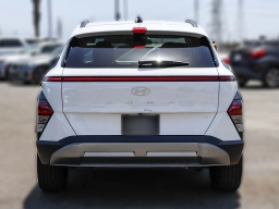 Hyundai Kona SEL Premium FWD 2026