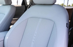 Hyundai Kona SEL Premium FWD 2026