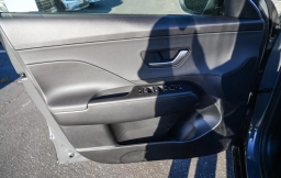 Hyundai Kona SEL Premium FWD 2026
