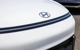 Hyundai Kona SEL Premium FWD 2026