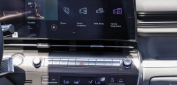 Hyundai Kona SEL Premium FWD 2026