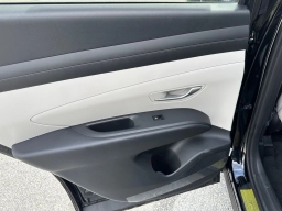 Hyundai Tucson Hybrid SEL AWD 2026