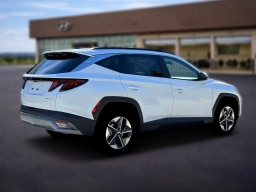 Hyundai Tucson Hybrid SEL AWD 2026