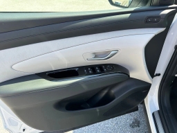 Hyundai Tucson Hybrid Limited AWD 2026