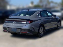 Hyundai Sonata SE FWD 2026