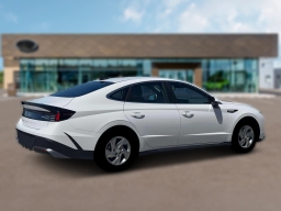 Hyundai Sonata SE FWD 2026