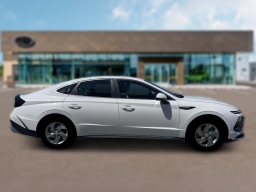 Hyundai Sonata SE FWD 2026