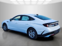 Hyundai Sonata SE FWD 2025