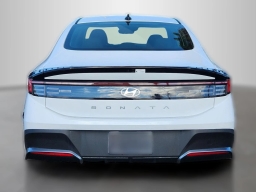 Hyundai Sonata SE FWD 2025
