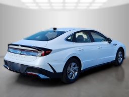 Hyundai Sonata SE FWD 2025