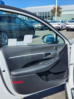 Hyundai Sonata SE FWD 2025