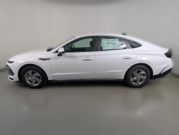 Hyundai Sonata SE FWD 2026