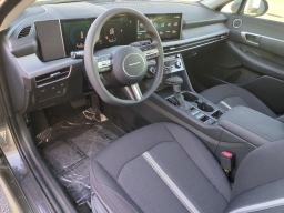 Hyundai Sonata SE FWD 2025
