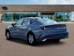 Hyundai Sonata SE FWD 2026