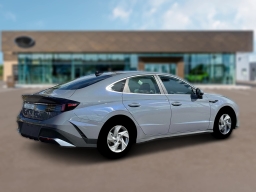 Hyundai Sonata SE FWD 2026
