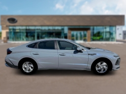 Hyundai Sonata SE FWD 2026