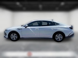 Hyundai Sonata SE FWD 2026