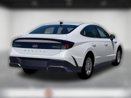Hyundai Sonata SE FWD 2026