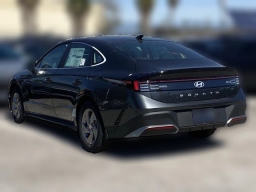 Hyundai Sonata SE FWD 2026