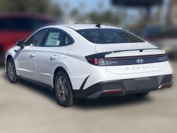 Hyundai Sonata SE FWD 2026