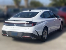 Hyundai Sonata SE FWD 2026