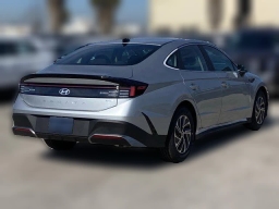 Hyundai Sonata Hybrid Blue FWD 2026