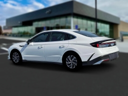 Hyundai Sonata Hybrid Blue FWD 2026
