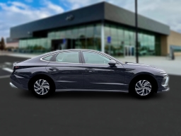 Hyundai Sonata Hybrid Blue FWD 2026