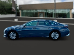 Hyundai Sonata Hybrid SEL FWD 2025